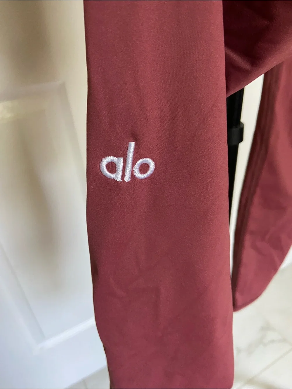 ALO Yoga it says
